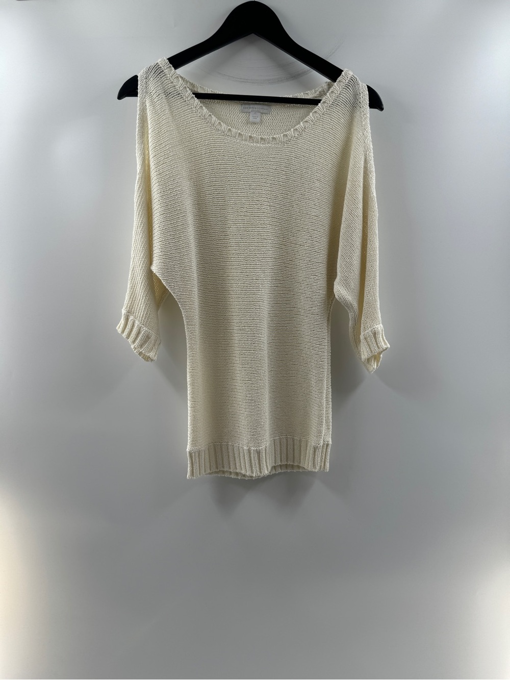 New York & Company Cream Open Shoulder Knit Sweater Women’s XS